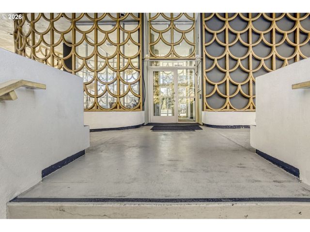 1220 Ne 17TH Ave 5F, Portland, OR 97232