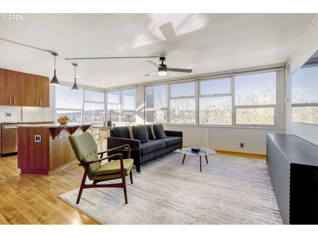 1220 Ne 17TH Ave 5F, Portland, OR 97232