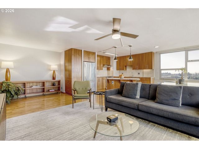 1220 Ne 17TH Ave 5F, Portland, OR 97232