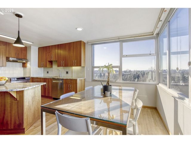 1220 Ne 17TH Ave 5F, Portland, OR 97232