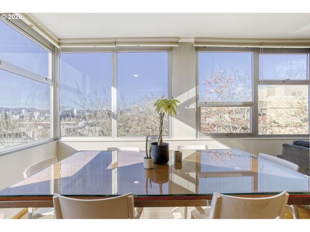 1220 Ne 17TH Ave 5F, Portland, OR 97232