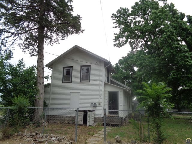 1347 NE Winfield AVE, Topeka, KS 66616