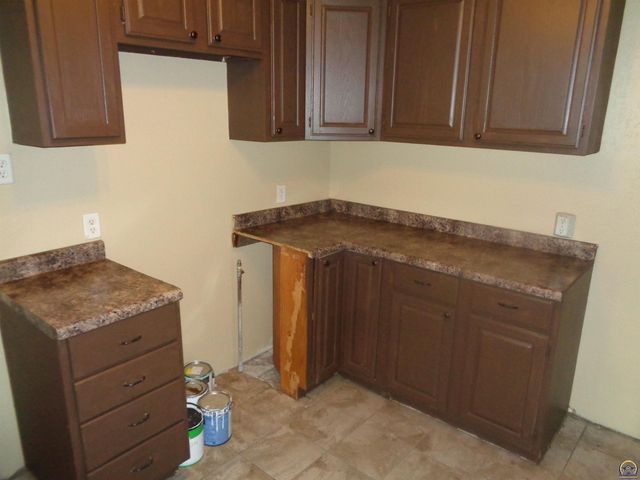 1347 NE Winfield AVE, Topeka, KS 66616