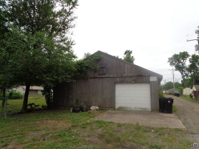 1347 NE Winfield AVE, Topeka, KS 66616
