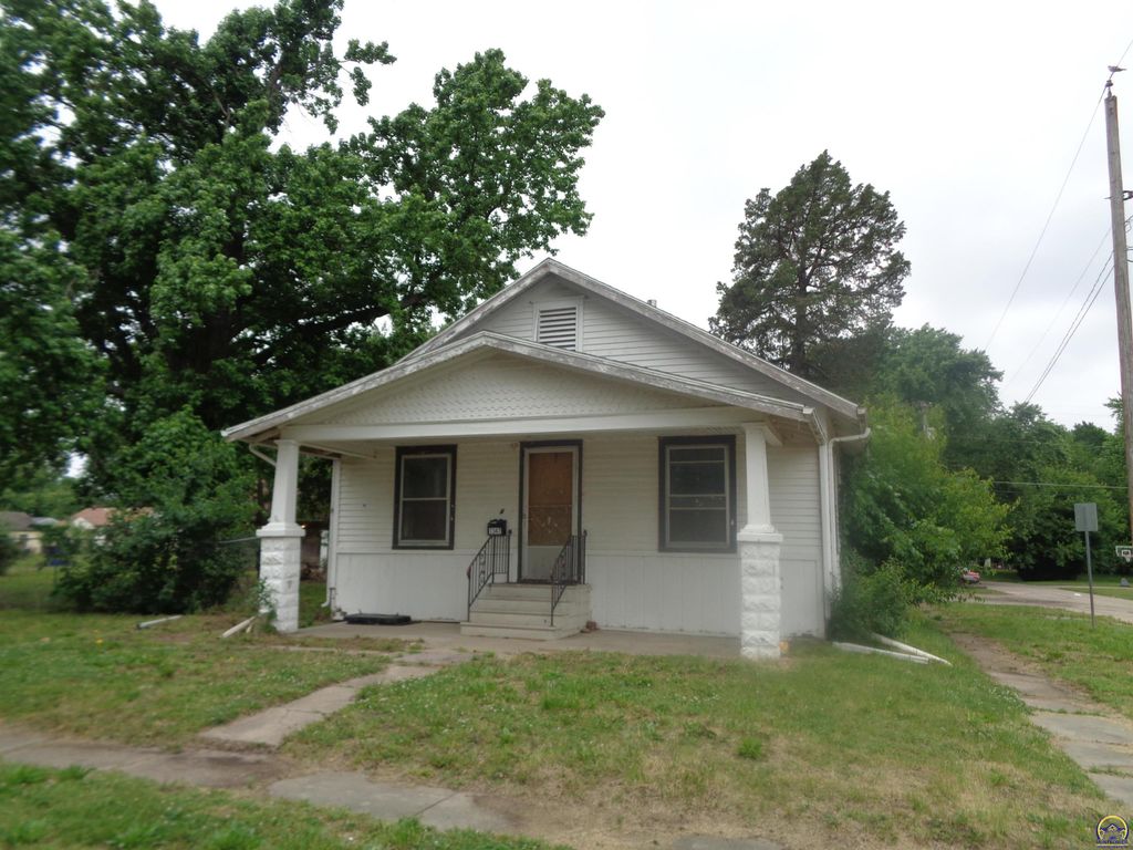 1347 NE Winfield AVE, Topeka, KS 66616