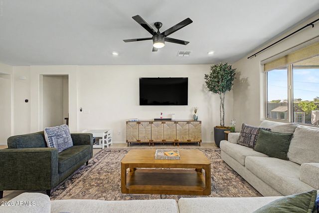 2540 W GRENADINE Road, Phoenix, AZ 85041