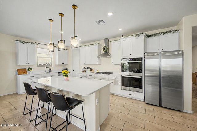 2540 W GRENADINE Road, Phoenix, AZ 85041