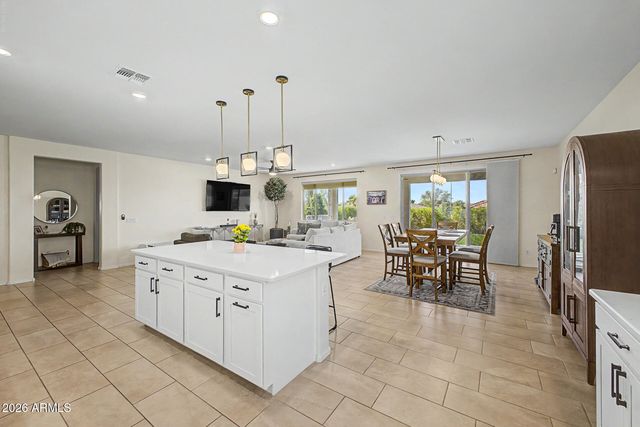 2540 W GRENADINE Road, Phoenix, AZ 85041