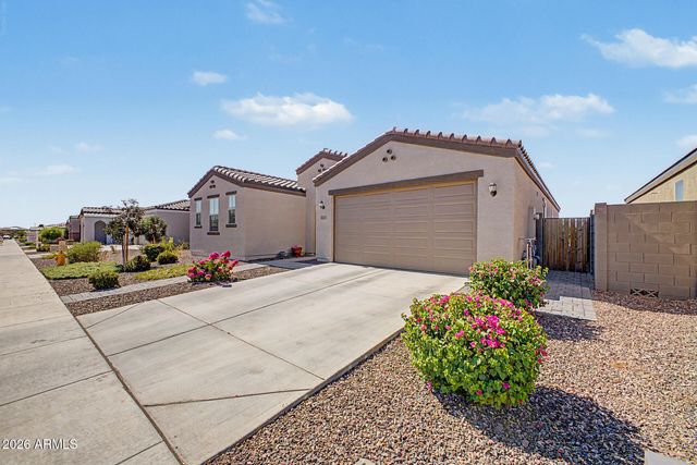 2540 W GRENADINE Road, Phoenix, AZ 85041