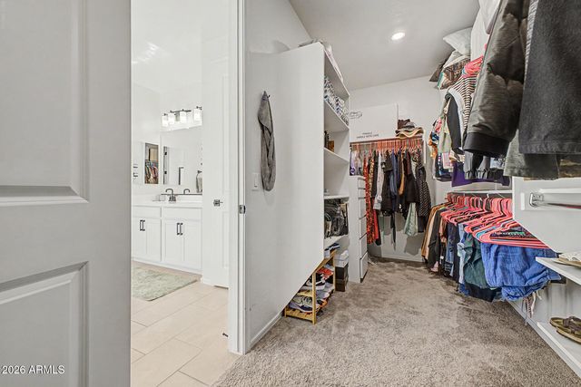 2540 W GRENADINE Road, Phoenix, AZ 85041