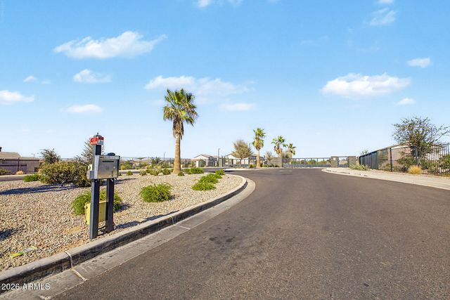 2540 W GRENADINE Road, Phoenix, AZ 85041