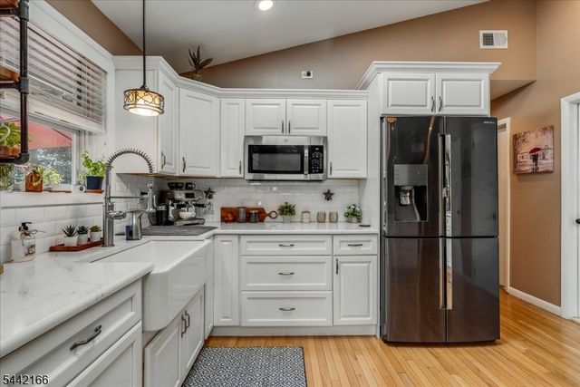 166 Glenside Trl, Byram Twp., NJ 07871