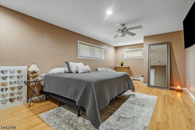 166 Glenside Trl, Byram Twp., NJ 07871