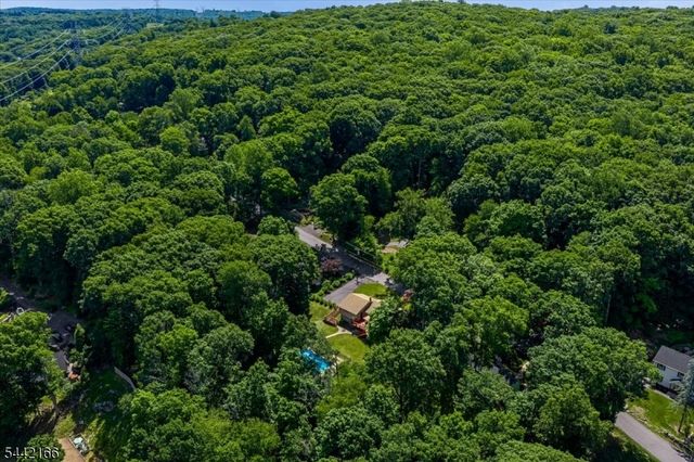 166 Glenside Trl, Byram Twp., NJ 07871