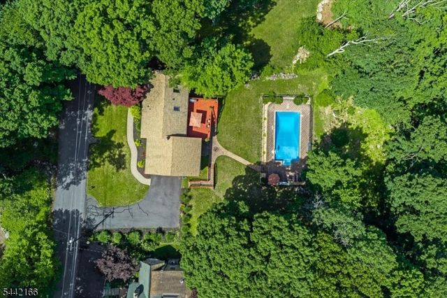 166 Glenside Trl, Byram Twp., NJ 07871