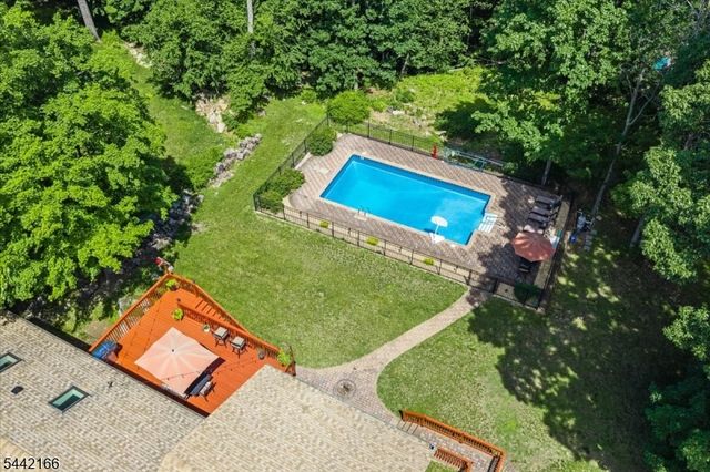 166 Glenside Trl, Byram Twp., NJ 07871