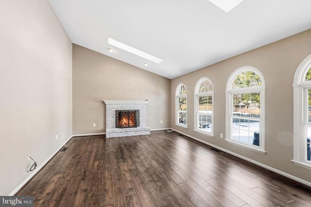 6 ABINGTON RD, Mount Laurel, NJ 08054