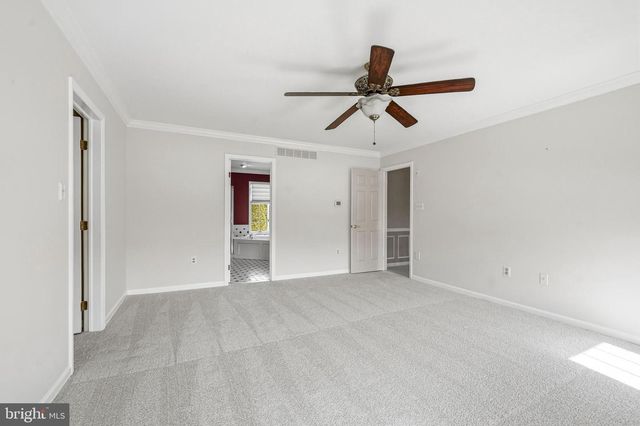 6 ABINGTON RD, Mount Laurel, NJ 08054