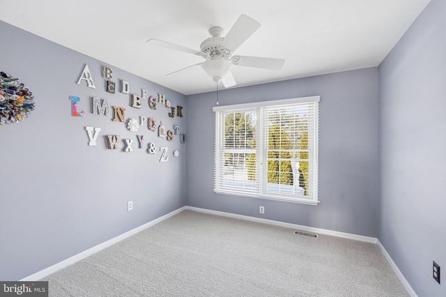 6 ABINGTON RD, Mount Laurel, NJ 08054