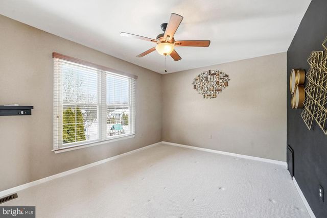 6 ABINGTON RD, Mount Laurel, NJ 08054