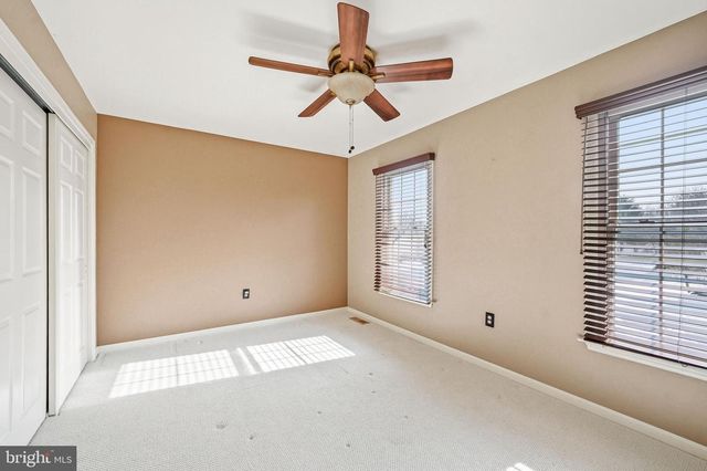 6 ABINGTON RD, Mount Laurel, NJ 08054