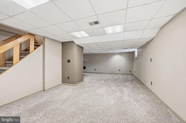 6 ABINGTON RD, Mount Laurel, NJ 08054