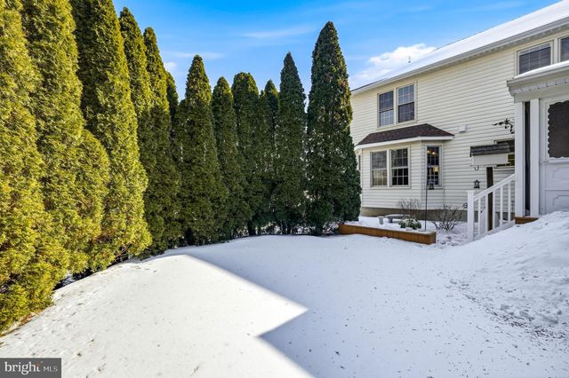 6 ABINGTON RD, Mount Laurel, NJ 08054