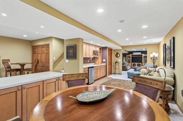 3771 Mount Vernon Lane, Woodbury, MN 55129