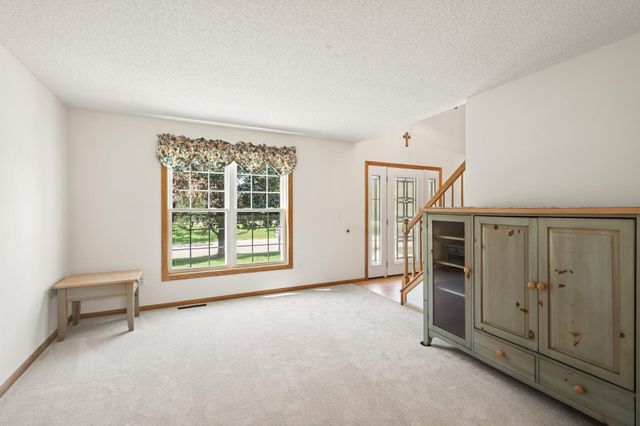 3771 Mount Vernon Lane, Woodbury, MN 55129