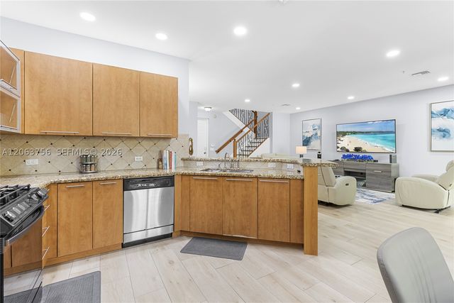 2900 NW 125th Ave 3-107, Sunrise, FL 33323