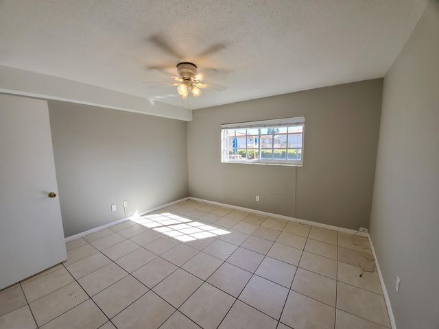 2100 W Beach Drive APT B102, Panama City, FL 32401