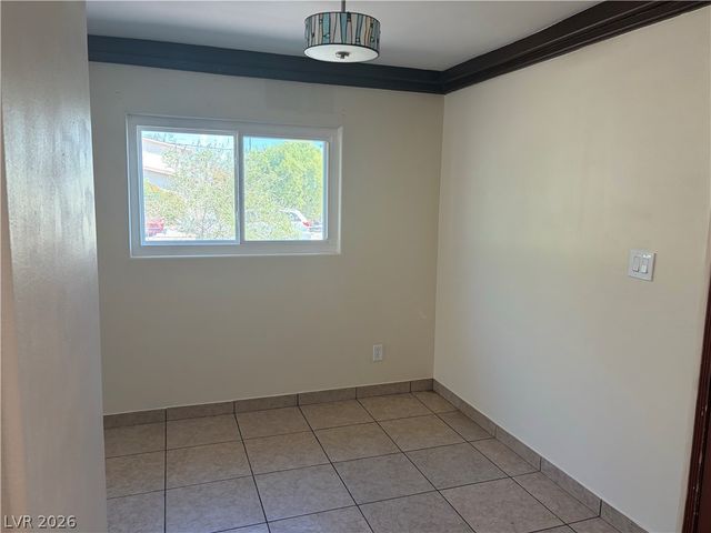 5213 Pebble Beach Boulevard, Las Vegas, NV 89108