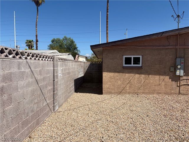 5213 Pebble Beach Boulevard, Las Vegas, NV 89108