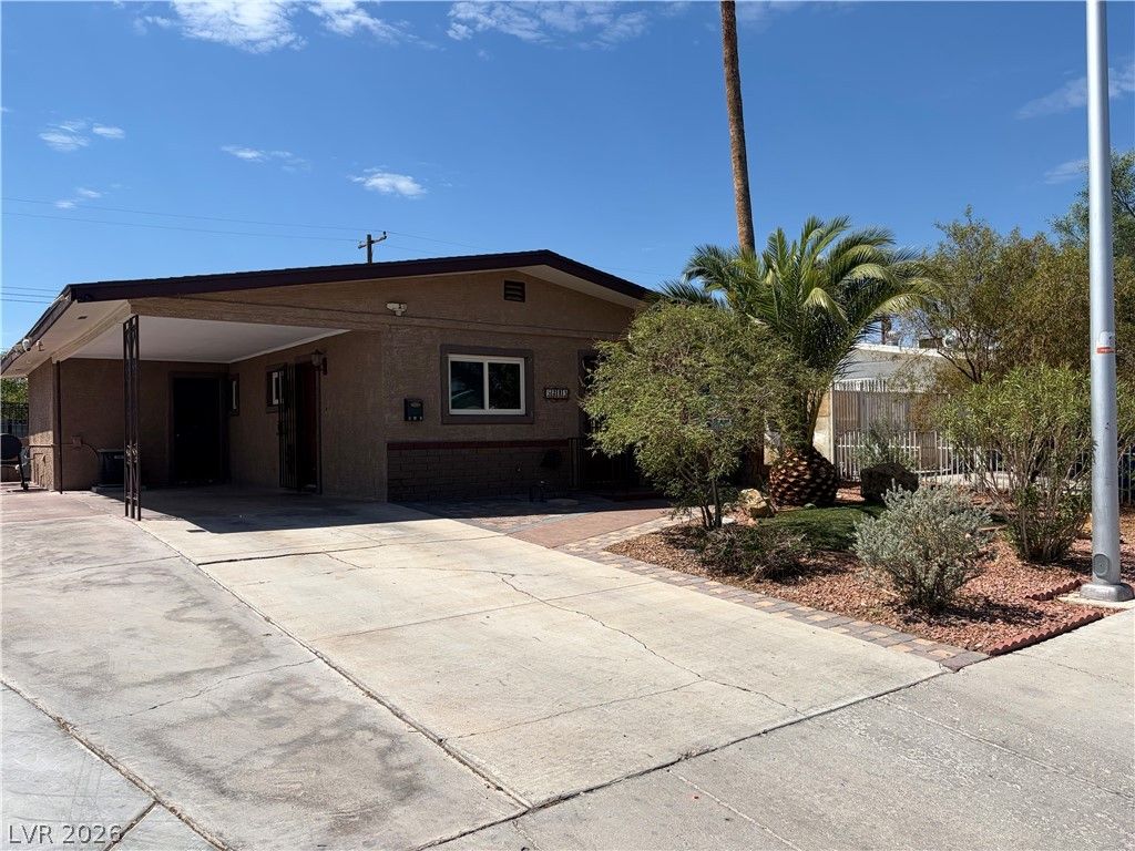5213 Pebble Beach Boulevard, Las Vegas, NV 89108 — photo 4