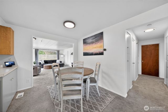 646 SE Ely Street, Oak Harbor, WA 98277