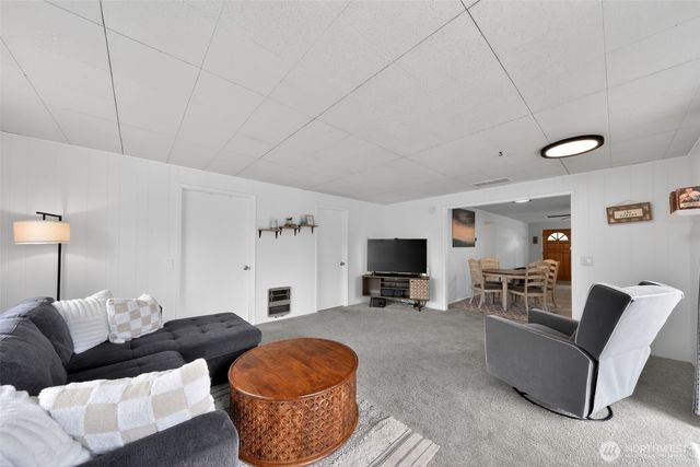 646 SE Ely Street, Oak Harbor, WA 98277