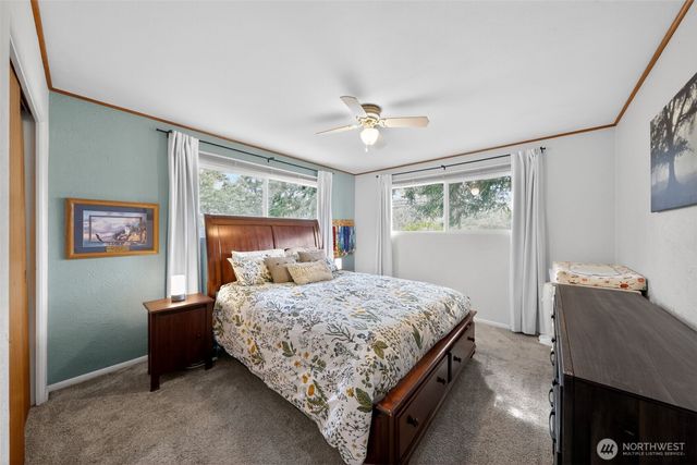 646 SE Ely Street, Oak Harbor, WA 98277
