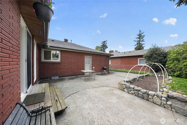 646 SE Ely Street, Oak Harbor, WA 98277