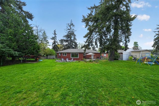 646 SE Ely Street, Oak Harbor, WA 98277