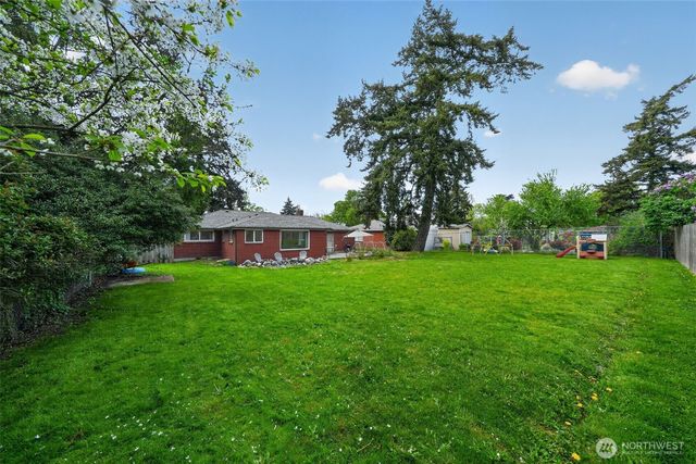 646 SE Ely Street, Oak Harbor, WA 98277