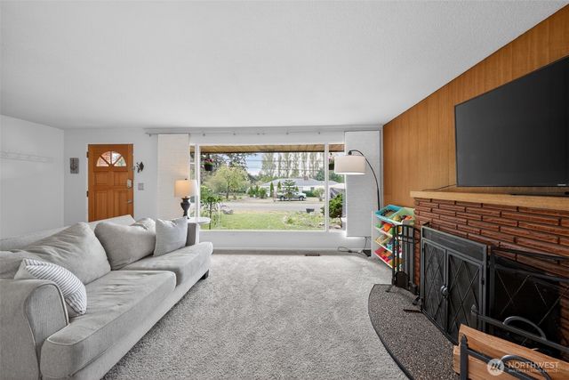 646 SE Ely Street, Oak Harbor, WA 98277