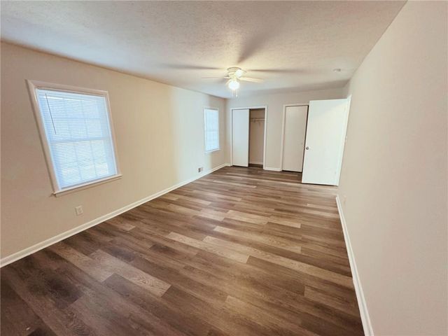 1016 Waterside SE Drive, Conyers, GA 30013