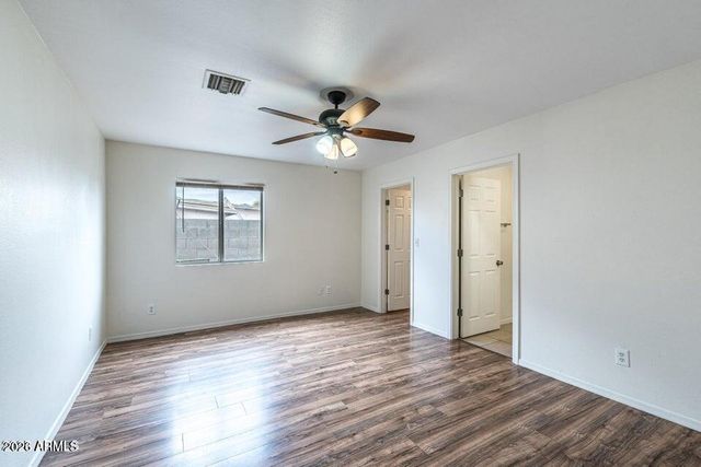 2914 E CHARLESTON Avenue, Phoenix, AZ 85032