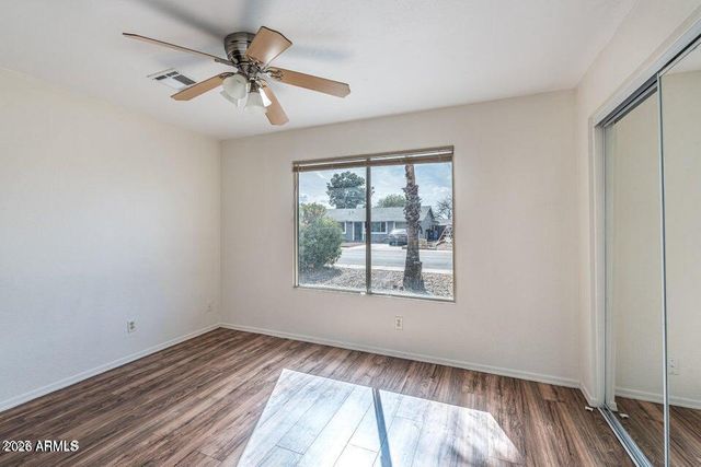 2914 E CHARLESTON Avenue, Phoenix, AZ 85032