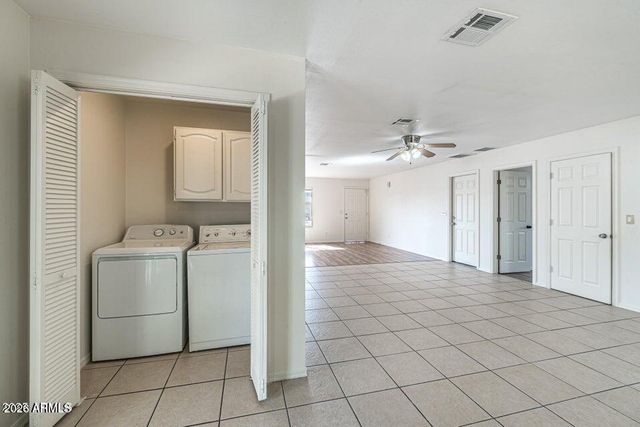 2914 E CHARLESTON Avenue, Phoenix, AZ 85032