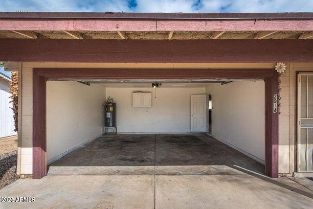 2914 E CHARLESTON Avenue, Phoenix, AZ 85032