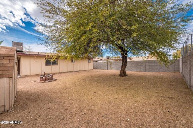 2914 E CHARLESTON Avenue, Phoenix, AZ 85032