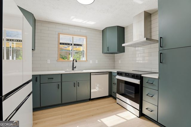 310 Wood Ridge, Peachtree City, GA 30269