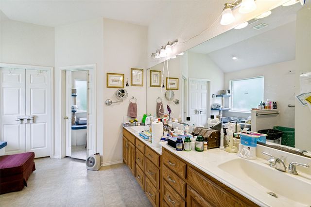 1425 Tobie Layne Street, Benbrook, TX 76126