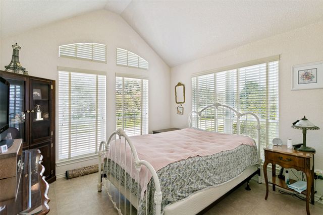 1425 Tobie Layne Street, Benbrook, TX 76126